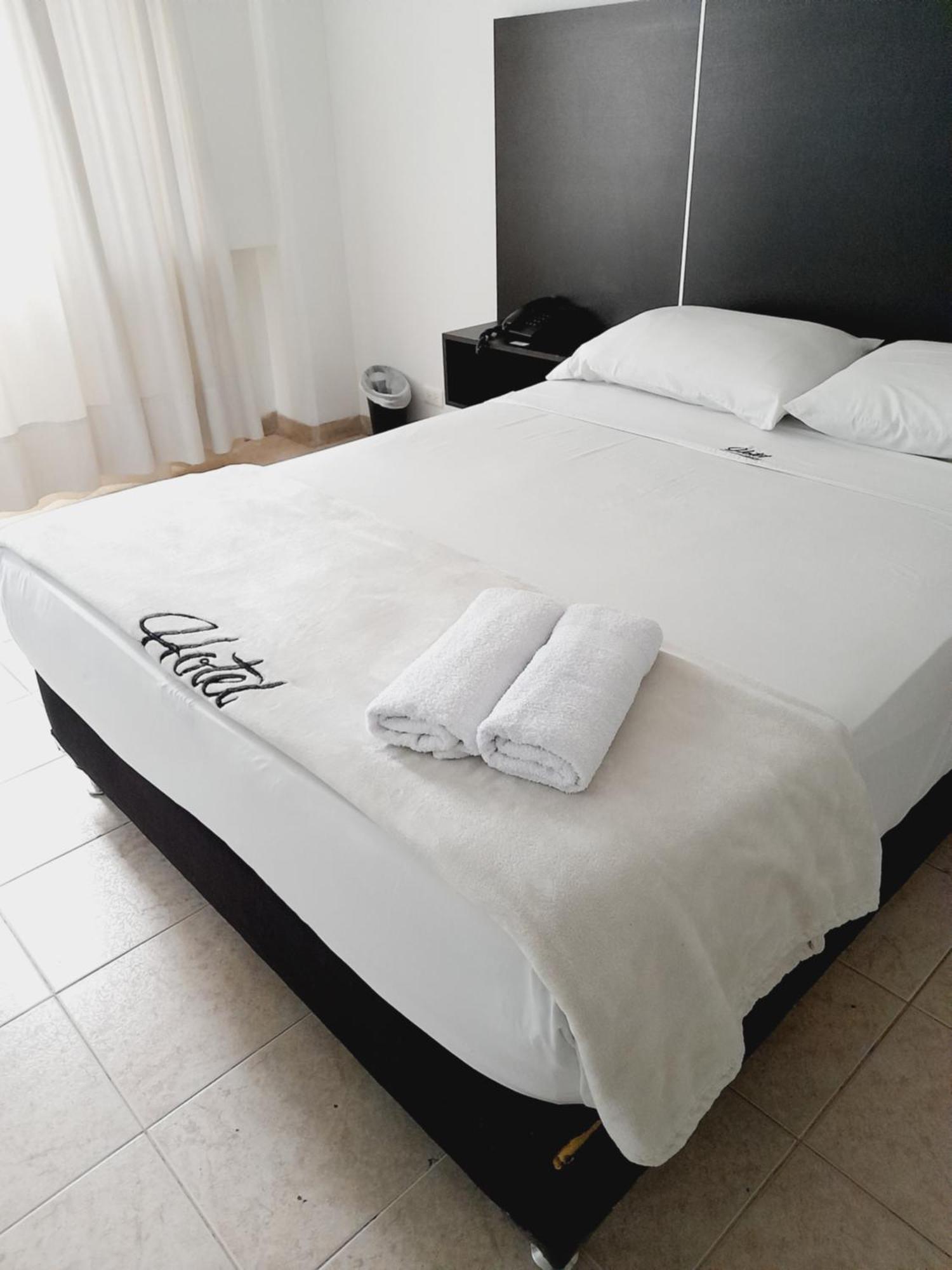 Hotel Saint John Медельїн Екстер'єр фото